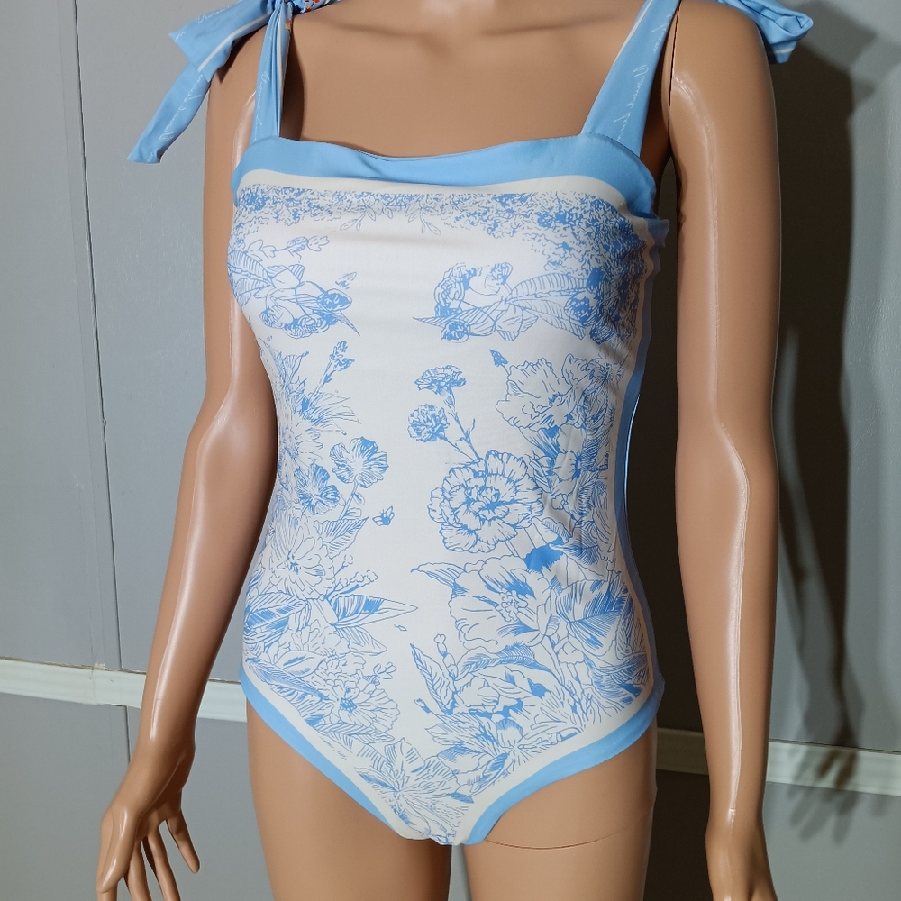 Size small nwt - Picture 7 of 13